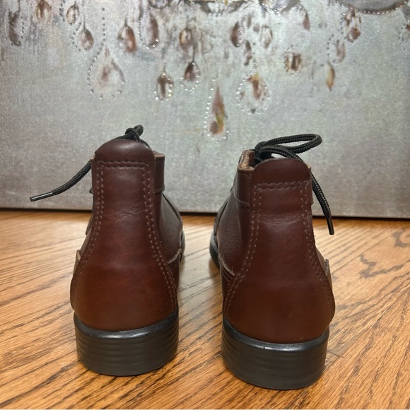 *SOLD*Eastland | Brown Leather Chukka Boots - Picture 4 of 16